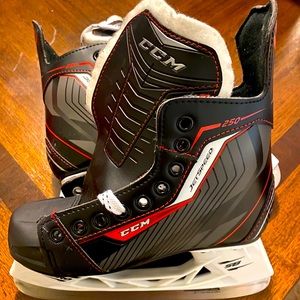 CCM JetSpeed 250 Hockey Skates